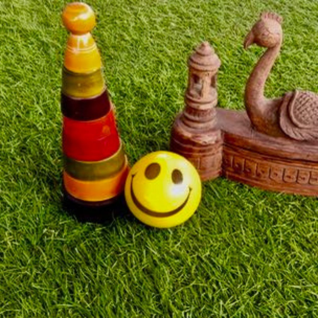 Lagori wooden game set