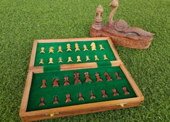 Foldable Wooden Chess set